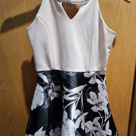 Tween Diva Girl's Special Occasion Dress - Picture 2 of 4